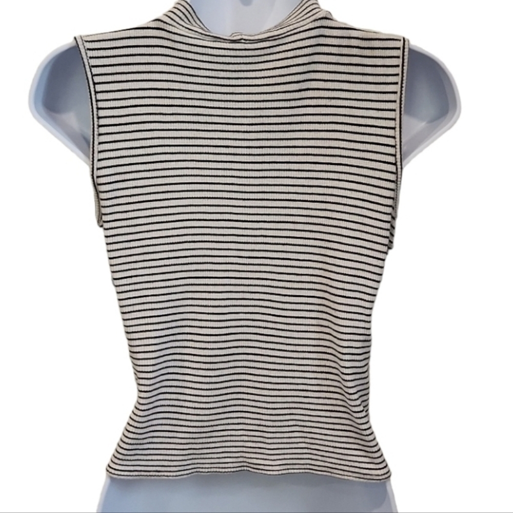 𝅺acemi Ribbed Striped Keyhole Front Top - Picture 2 of 5